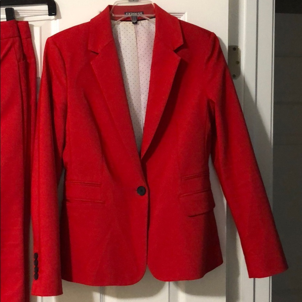 Women’s Suit